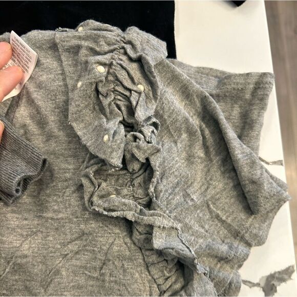 Bundle of women's small tops - Picture 3 of 5